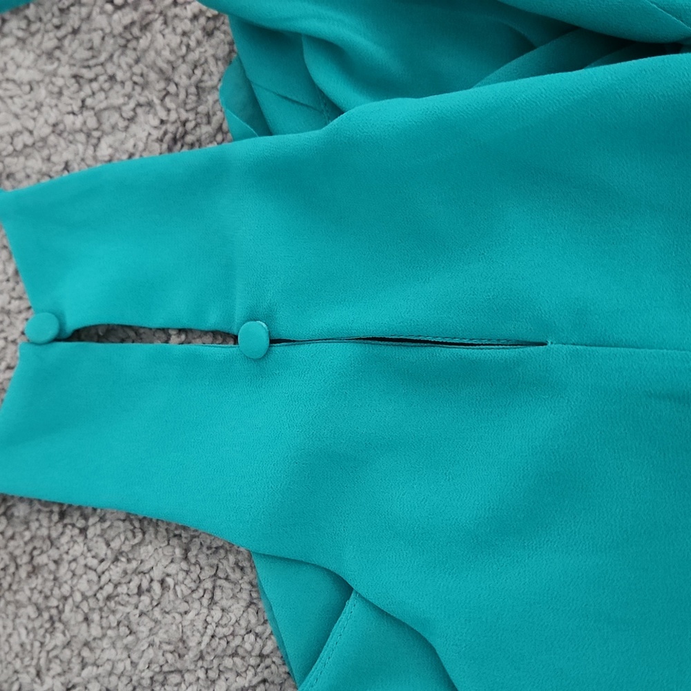 Dress - Picture 4 of 4